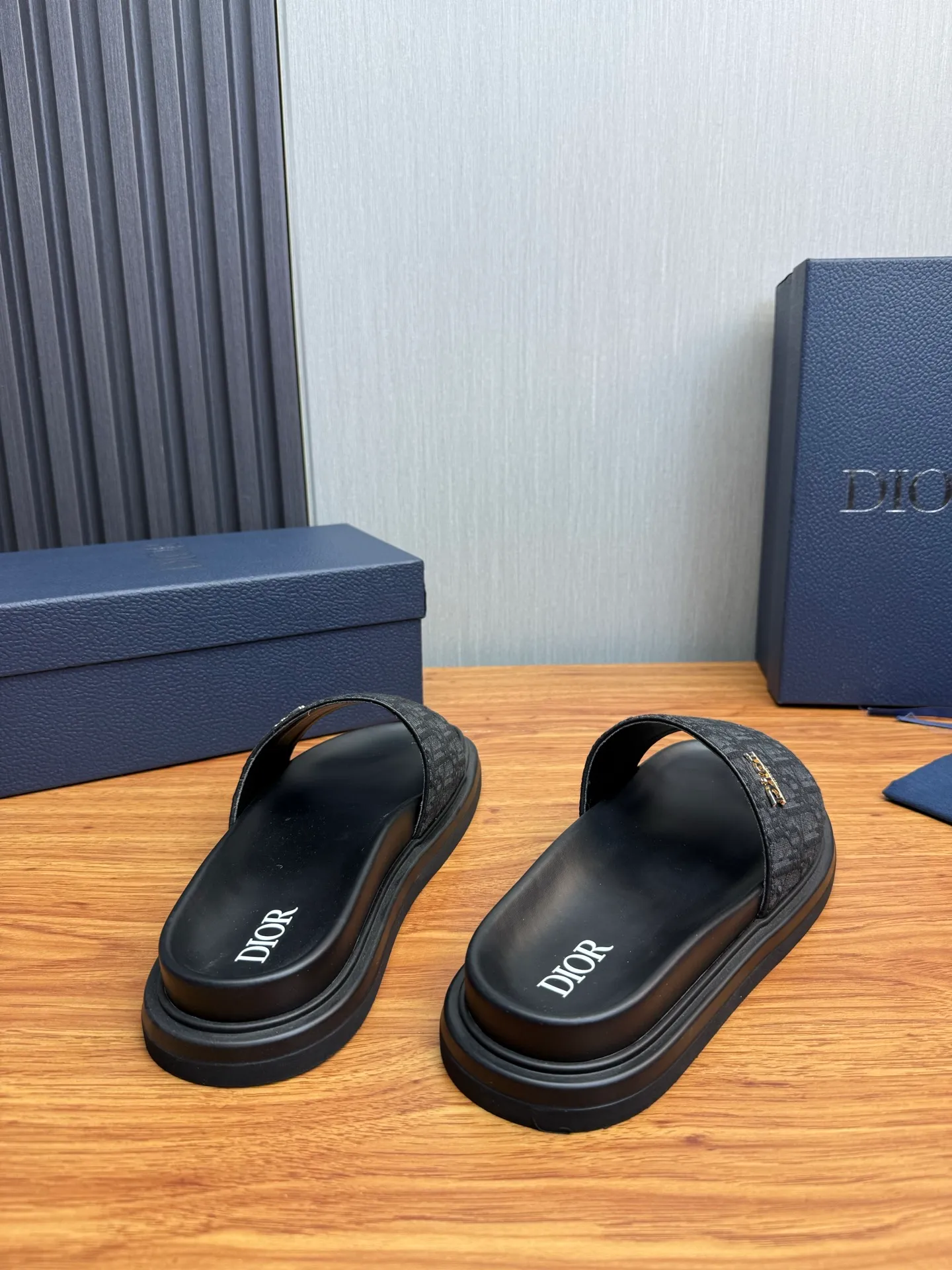 Men's shoes 260💰 Dior. Men's slippers🩴Official website 1:1 production 38-45 size 45 46 🉑️Customized original material shipped✅